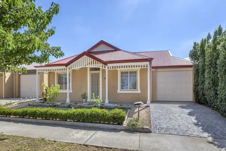 30 Greenham Avenue, Craigieburn VIC 3064