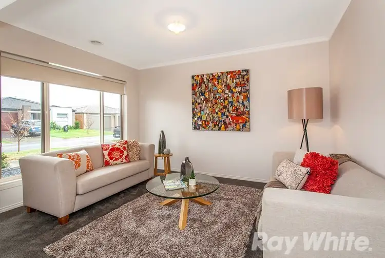 Second view of Homely house listing, 8 Cranbrook Circuit, Officer VIC 3809