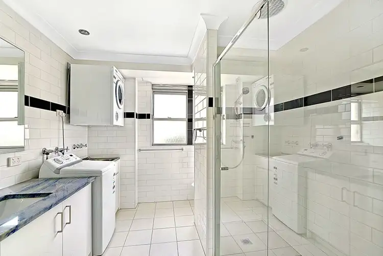 Seventh view of Homely apartment listing, 18/15 Pacific Street, Main Beach QLD 4217