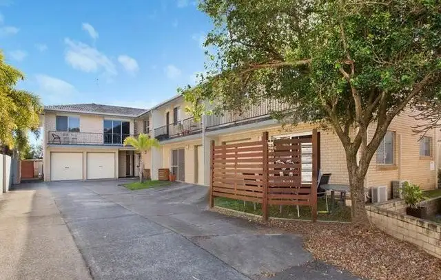 2/198c Hedges Avenue, Mermaid Beach QLD 4218