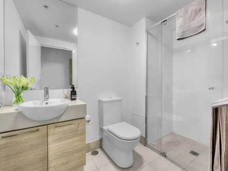 Fifth view of Homely unit listing, 10513/8 Harbour Road, Hamilton QLD 4007