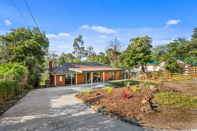 6 Hillcrest Grove, Healesville VIC 3777