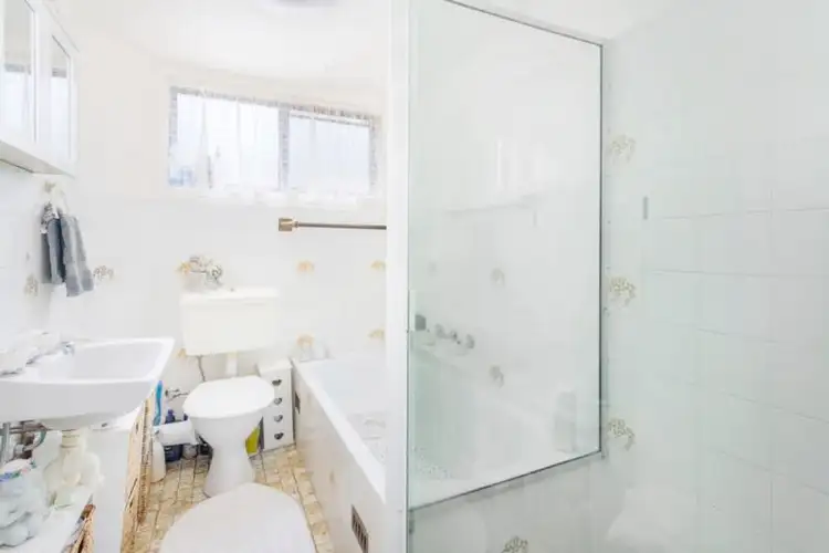 Fifth view of Homely unit listing, 10/59 Collins Street, Kiama NSW 2533