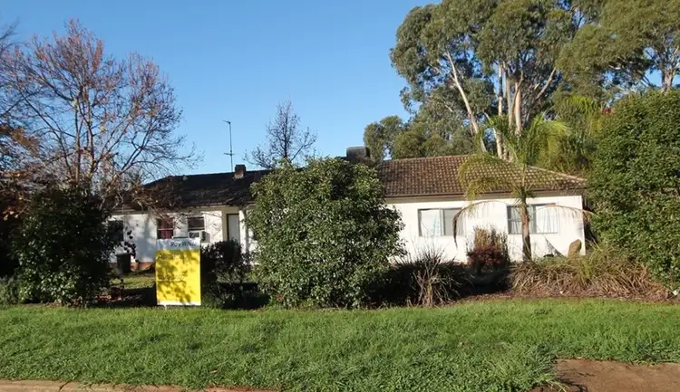 24 Prospect Street, Young NSW 2594