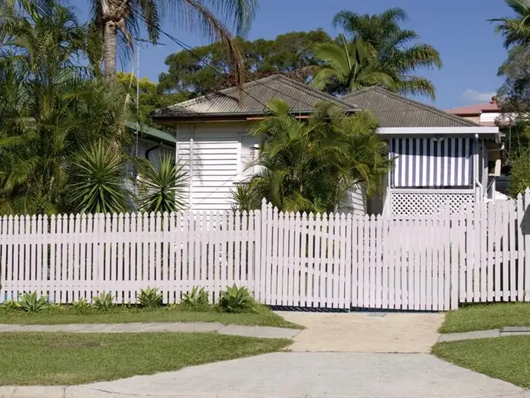 4 White Street, Everton Park QLD 4053