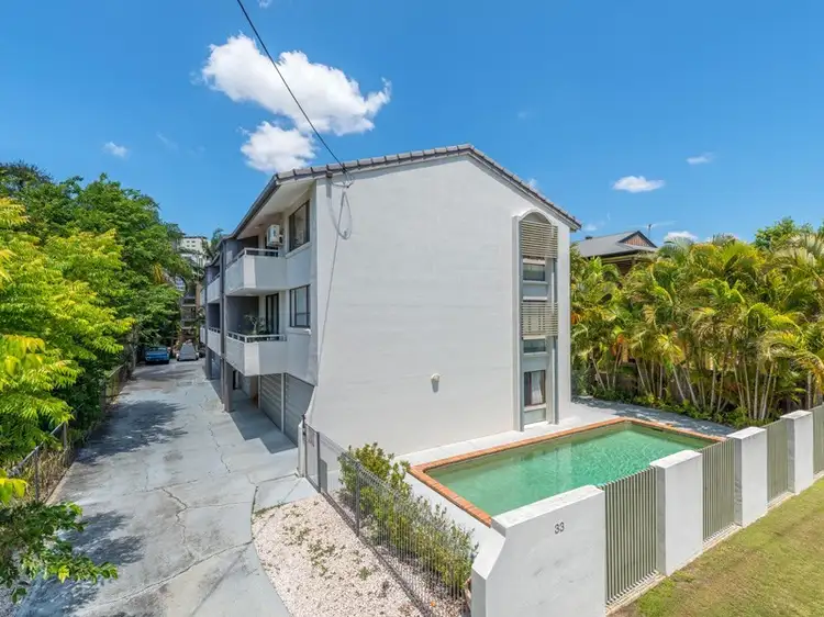 Main view of Homely unit listing, 3/33 Kent Street, Hamilton QLD 4007