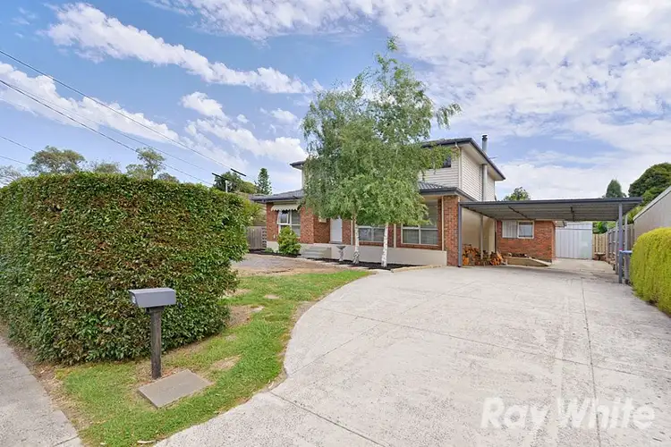 55 Folkstone Crescent, Ferntree Gully VIC 3156