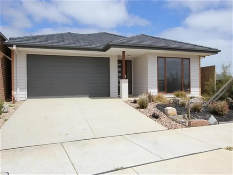 9 Seagrass Avenue, Cowes VIC 3922