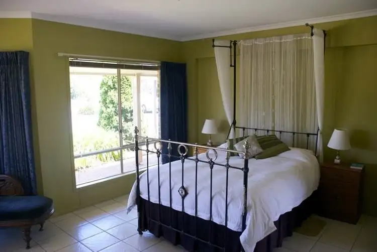 Fifth view of Homely house listing, 10 Sunset Court, Yarrawonga VIC 3730