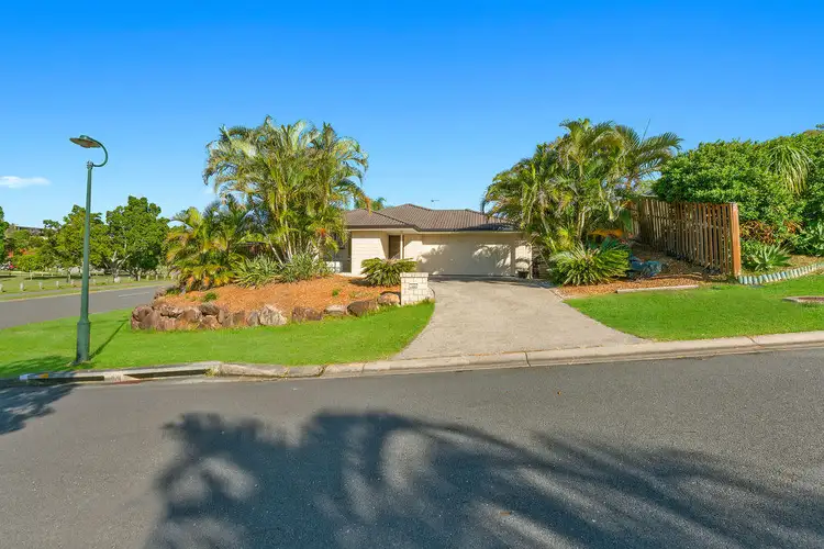 2 Tawanga Close, Pacific Pines QLD 4211