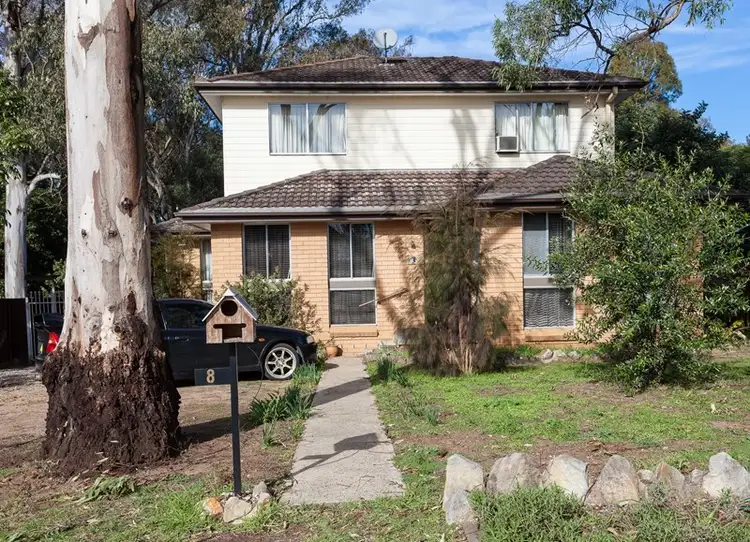 8 Fifth Avenue, Macquarie Fields NSW 2564