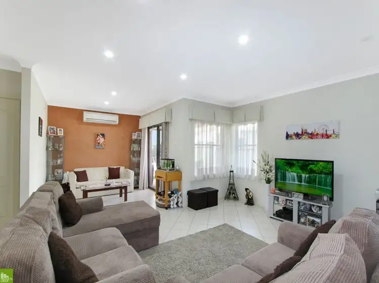 Second view of Homely villa listing, 3/21 John Street, Balgownie NSW 2519