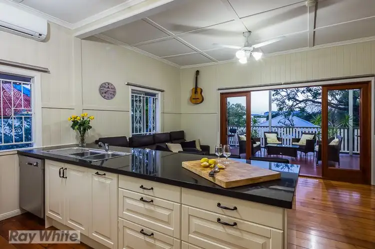 16 Wilton Street, Woolloongabba QLD 4102