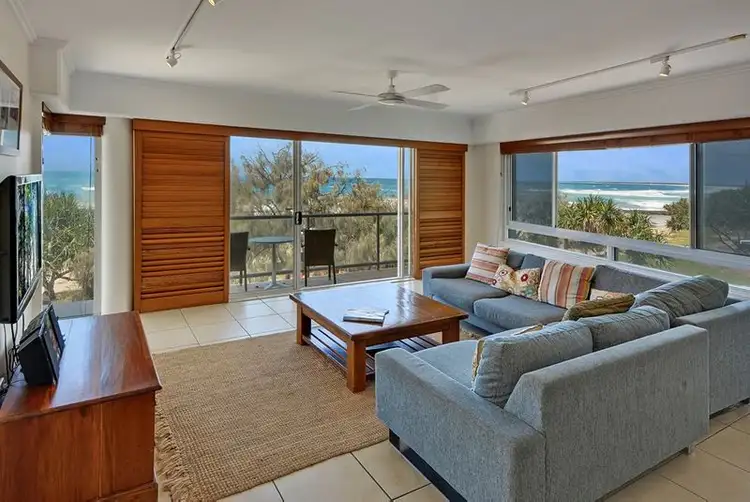 Unit 10 'Rolling Surf' 8 Levuka Avenue, Kings Beach QLD 4551