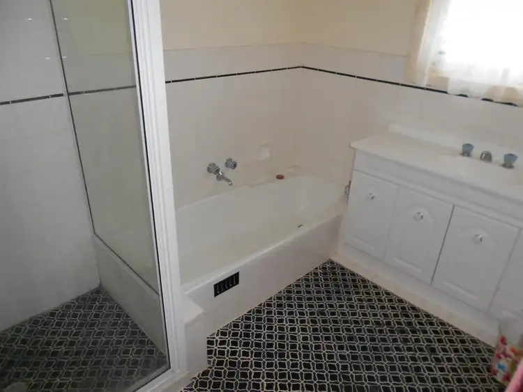 Fourth view of Homely house listing, 21 Pigeon Flat Road, Bordertown SA 5268