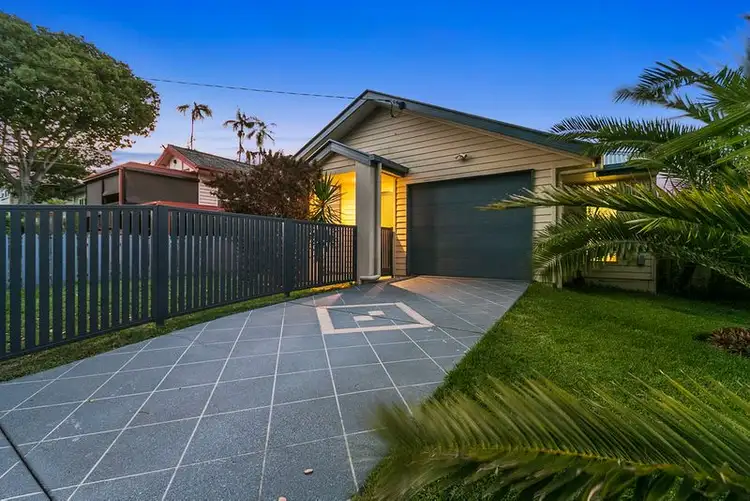 23 Carnation Street, Wynnum QLD 4178