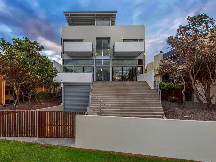 42 Prince Edward Parade, Redcliffe QLD 4020