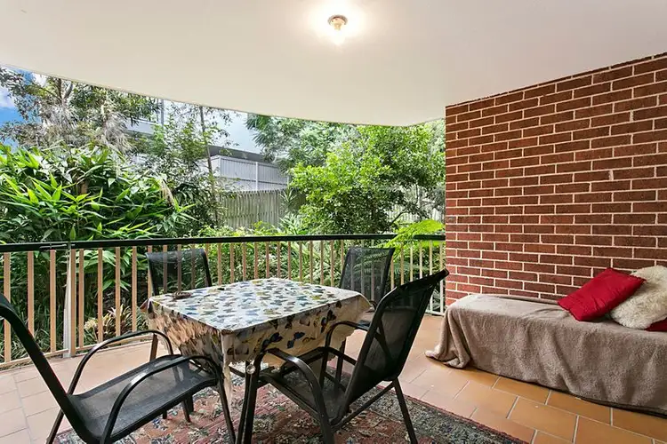Fourth view of Homely apartment listing, 2/15 Lima Street, Auchenflower QLD 4066