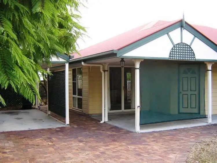 8 Sheffield Street, Oxley QLD 4075