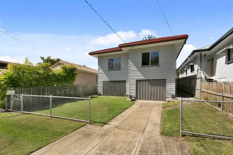 32 Shaftesbury Street, Tarragindi QLD 4121