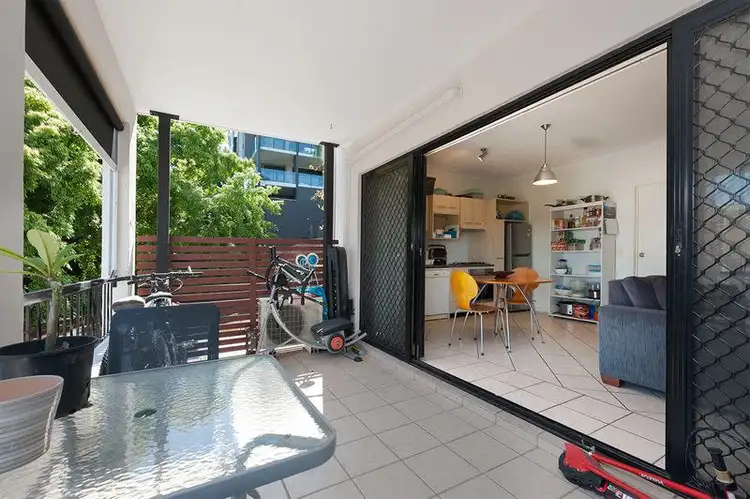 Seventh view of Homely apartment listing, 3/232 Boundary Street, West End QLD 4101