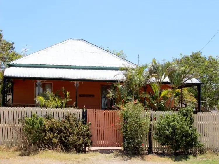 4 Bond Lane, Hughenden QLD 4821