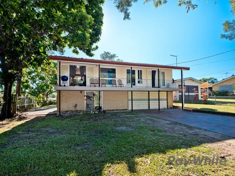 4 Hanlon Road, Petrie QLD 4502