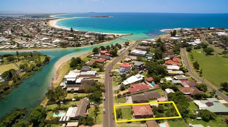 10 Headland Parade, Barrack Point NSW 2528