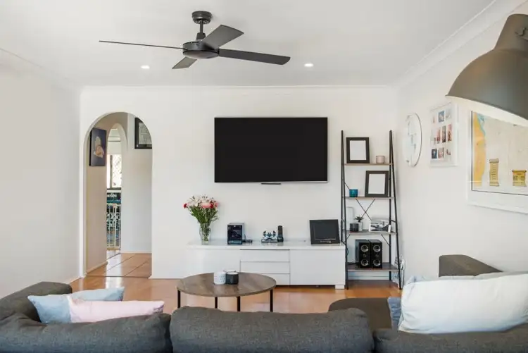 Fifth view of Homely unit listing, 2/123 Sunshine Boulevard, Mermaid Waters QLD 4218