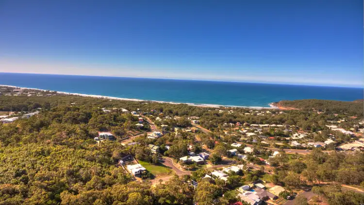 8 Goldsands Court, Agnes Water QLD 4677