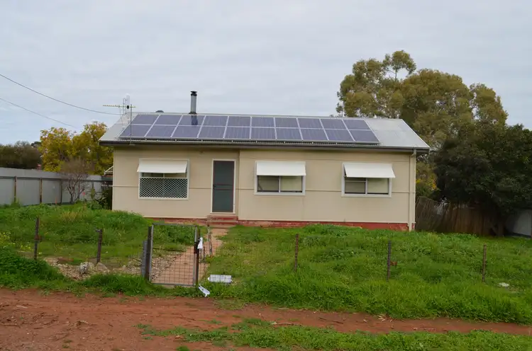 8 Brady Street, Condobolin NSW 2877