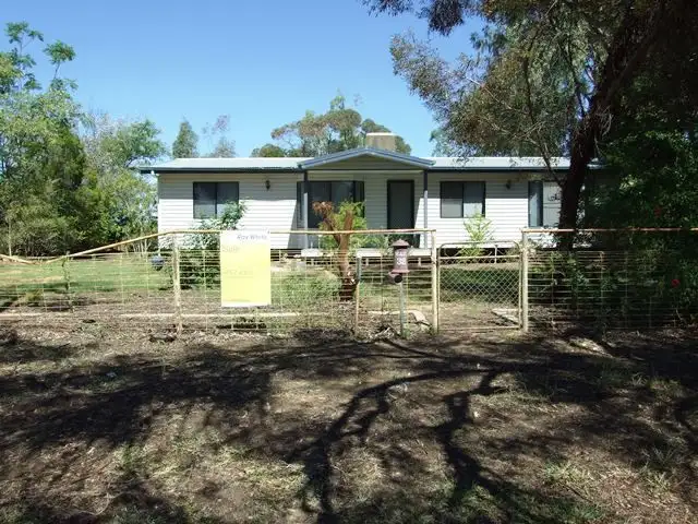 32 Garden Street, Blackall QLD 4472