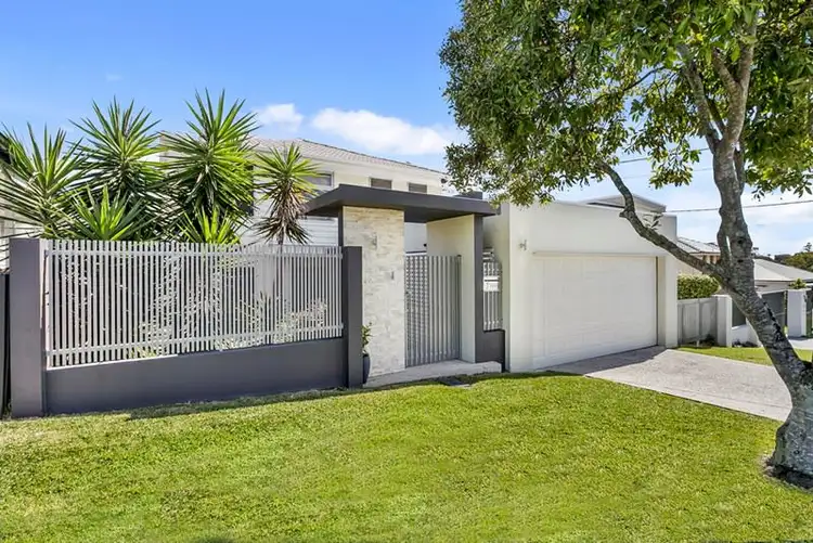 Second view of Homely house listing, 17 Vista Avenue, Tarragindi QLD 4121