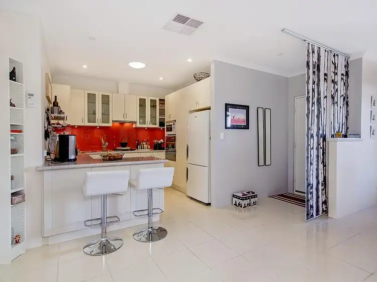 Sixth view of Homely unit listing, 1/72A Cooper Street, Mandurah WA 6210