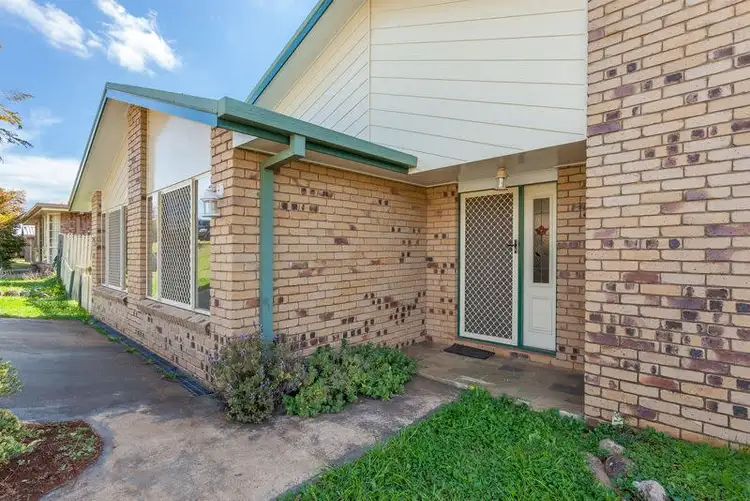 17 Dalzell Crescent, Darling Heights QLD 4350