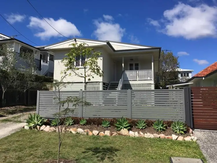 61 THYNNE Avenue, Norman Park QLD 4170