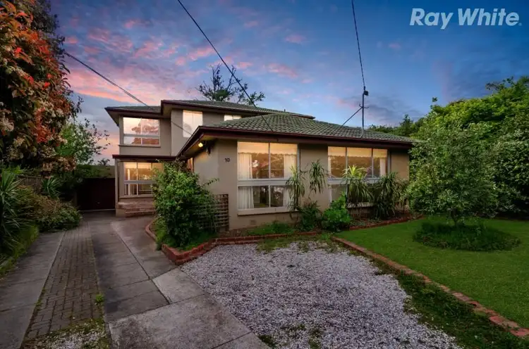10 Kubis Crescent, Dingley Village VIC 3172