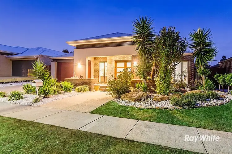 4 Biscay Grove, Lyndhurst VIC 3975