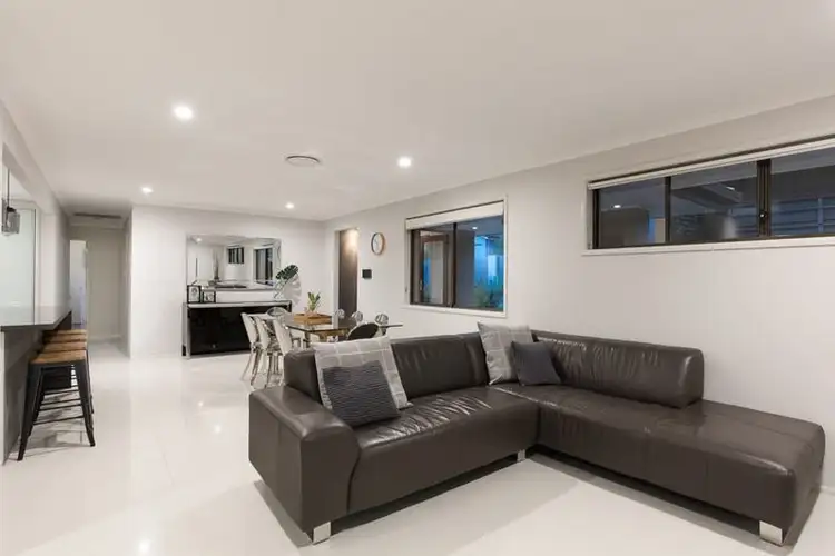 Sixth view of Homely house listing, 15 Naretha Street, Carindale QLD 4152