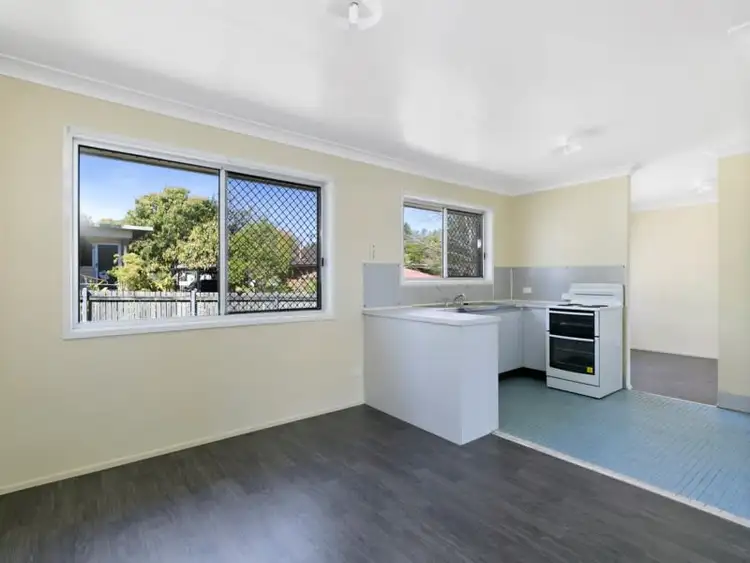 Second view of Homely house listing, 8 Diamond Street, Riverview QLD 4303