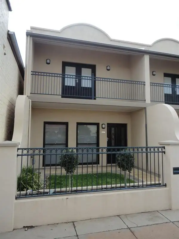 Main view of Homely townhouse listing, 290B Hoskins Street, Temora NSW 2666
