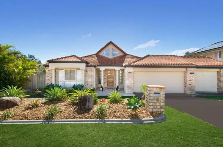 2 Silky Oak Crescent, Carindale QLD 4152