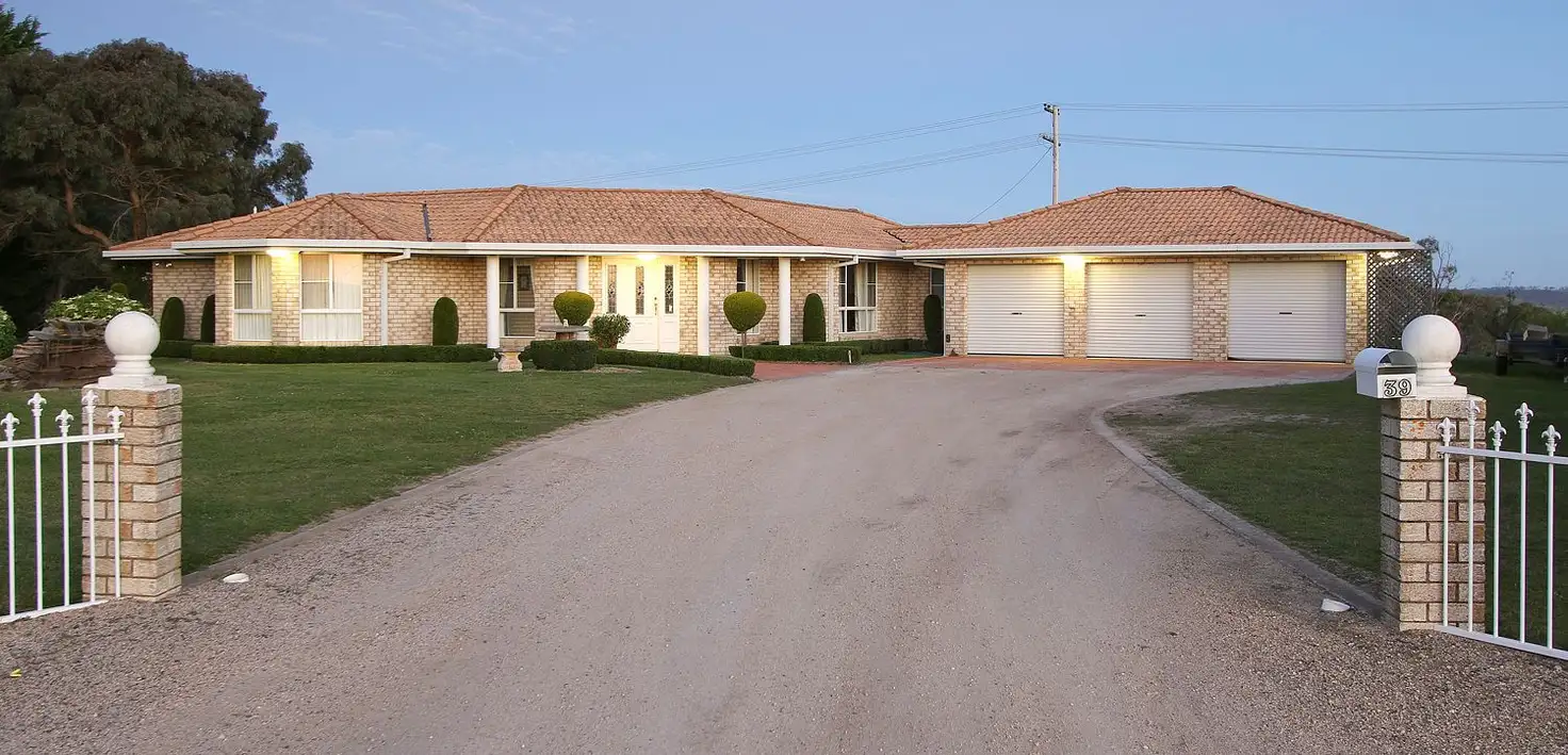 Main view of Homely house listing, 39 Robinson, Glen Innes NSW 2370