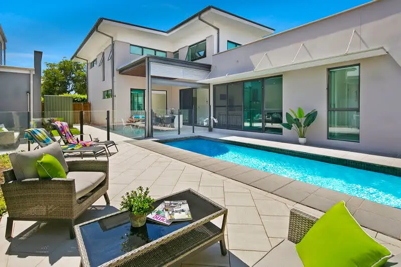 Main view of Homely house listing, 10 Edgewater Place, Bulimba QLD 4171