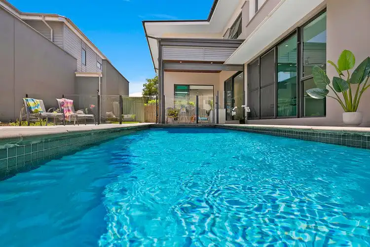 Second view of Homely house listing, 10 Edgewater Place, Bulimba QLD 4171