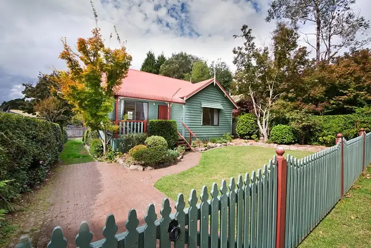 9 Kanimbla Road, Blackheath NSW 2785