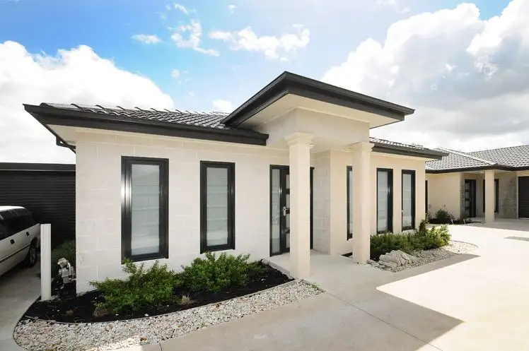 Main view of Homely house listing, 2/6 Fairfield Street, Cranbourne VIC 3977