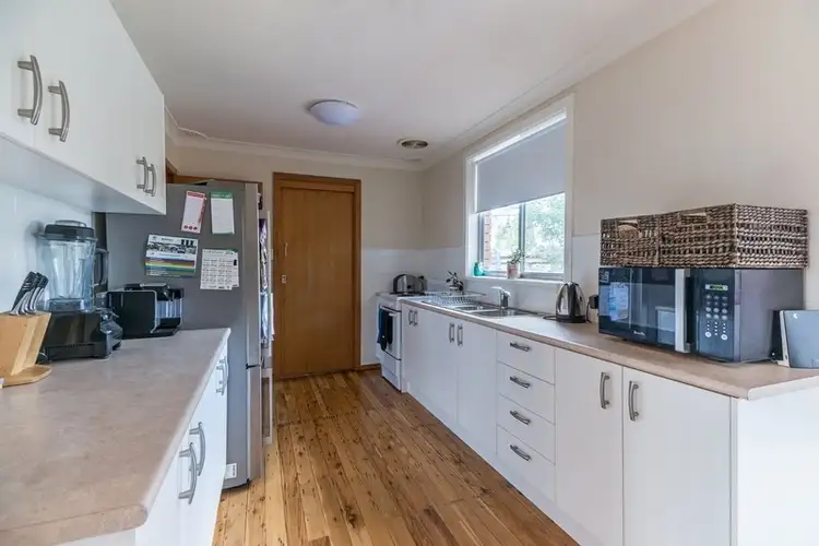 Fifth view of Homely house listing, 8 Morobe Place, Orange NSW 2800