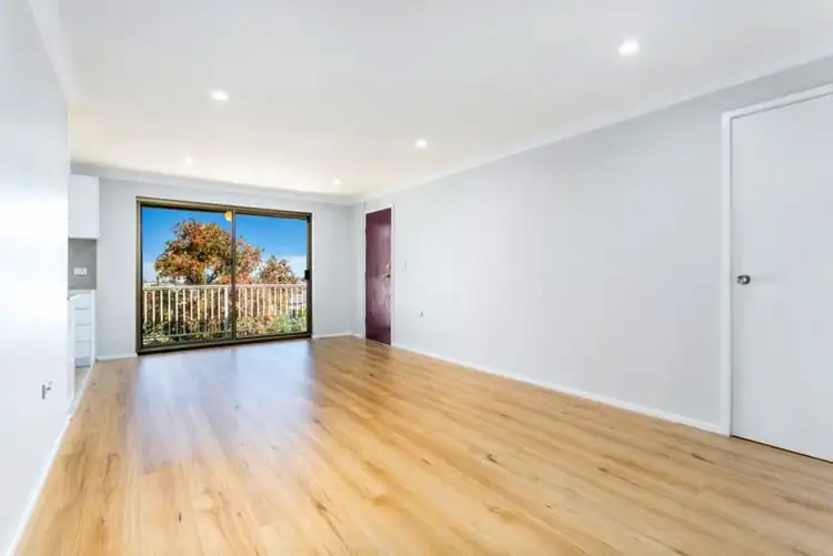 Fifth view of Homely unit listing, 4/15 Melinda Grove, Lake Heights NSW 2502