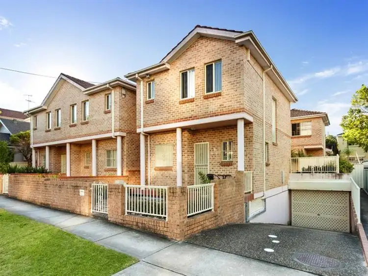 Main view of Homely townhouse listing, 4/76 Boyce Road, Maroubra NSW 2035